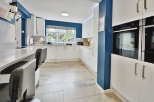 Kitchen/breakfast room- click for photo gallery